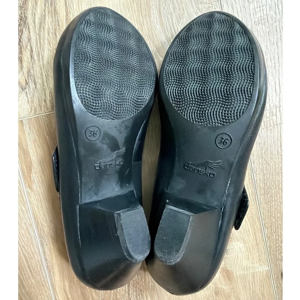 Dansko Black Leather Mary Jane Block Heel Clogs Pumps EU36 Chunky Dark Academia⁠